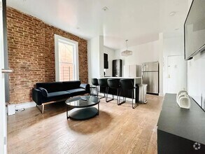 Building Photo - Furnished room/NOT APARTMENT