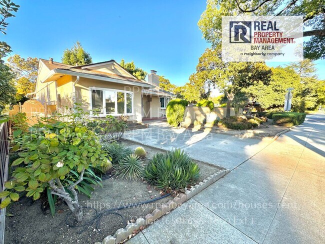 Foto del edificio - Bright 4-Bedroom, 2-Bath Single-Level Home with Bonus Room – Palo Alto