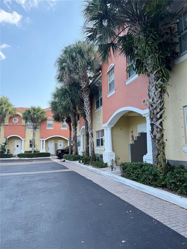 Foto principal - 2620 Pierce St