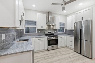 Building Photo - 43 Lonsdale St