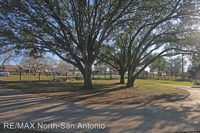 Building Photo - 4 br, 2.5 bath House - 10795 S. Foster Rd