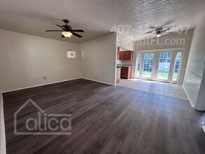 Building Photo - 6024 Oakcrest Cir
