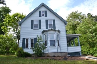 Building Photo - 109 Water St
