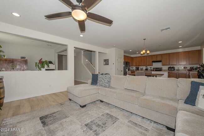Foto del edificio - 17780 W Jessie Ln