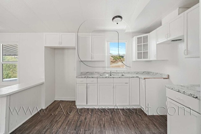 Building Photo - 39975 San Ignacio Rd