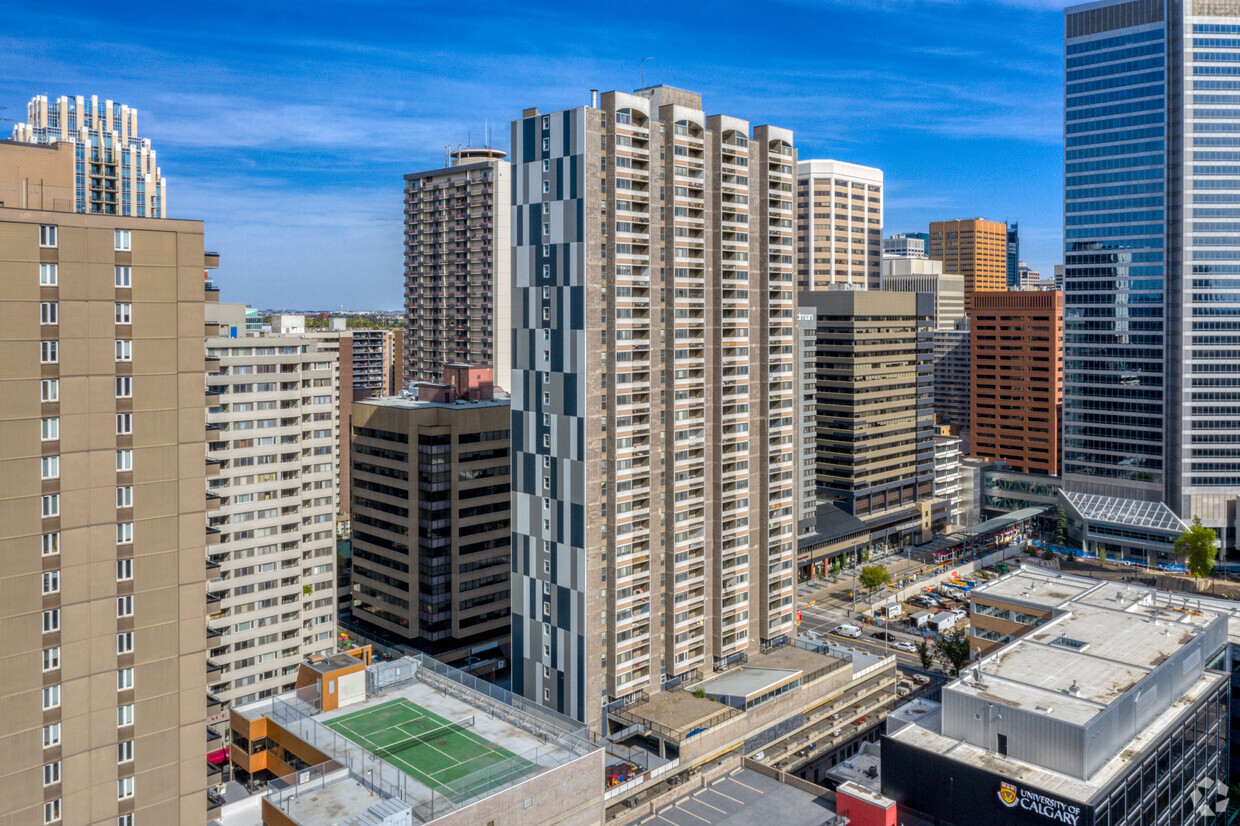 Primary Photo - Garden Towers