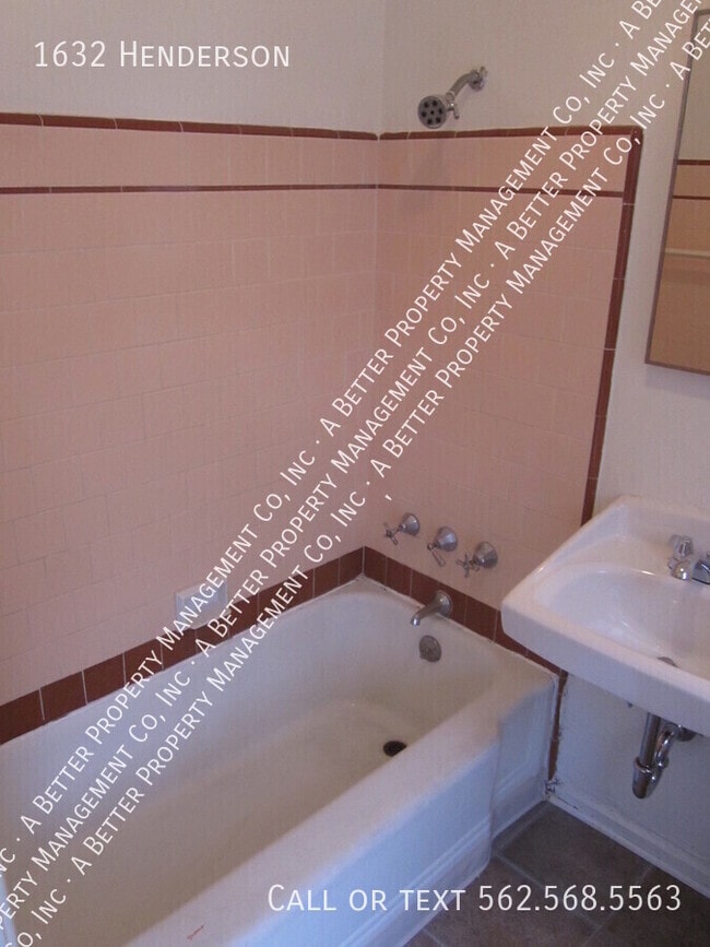 Photo - 1632 Henderson- House