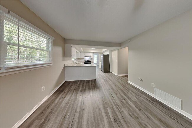Building Photo - 6319 Sherrian St
