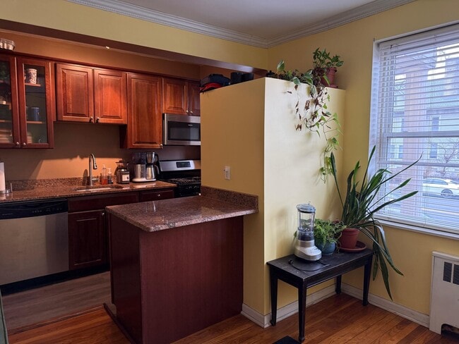 Building Photo - 2520 John F. Kennedy Blvd