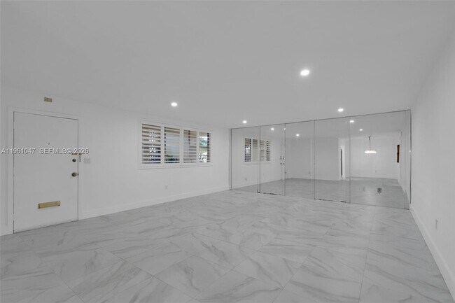 Foto del edificio - 11960 NE 19th Dr