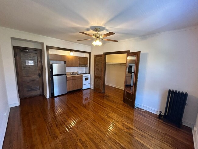 Interior Photo - 2256 N. Cleveland