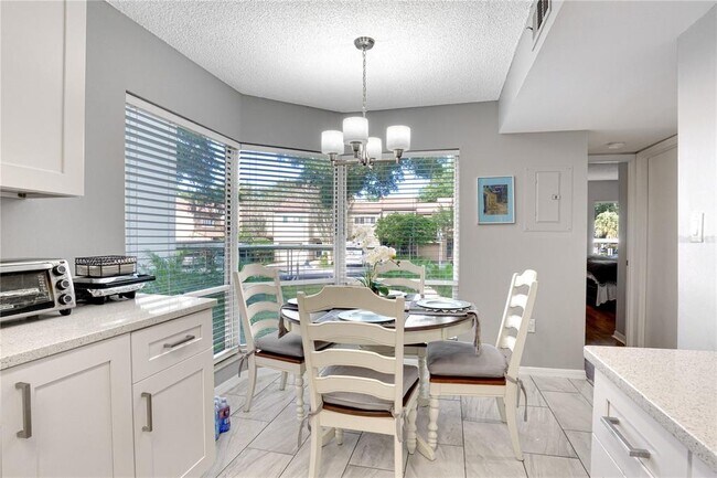 Building Photo - 204 Quayside Cir