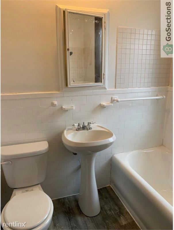 Foto del edificio - 824 E 49th St