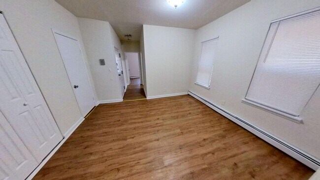 Foto del edificio - 897 Main Ave