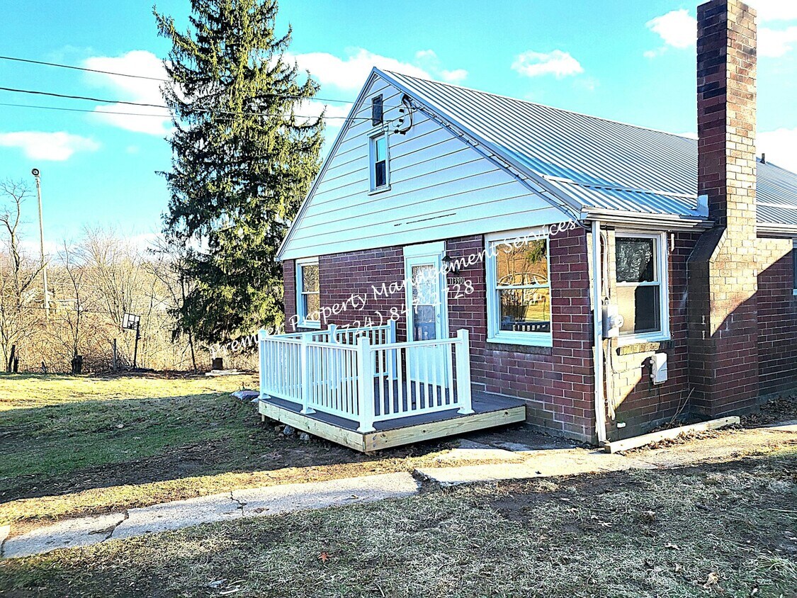 Primary Photo - 1390 Barclay Hill Rd