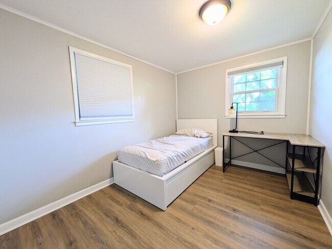 Foto del edificio - 9505 Farmview Ct