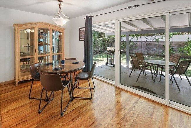 Vista del comedor - 6565 Vicky Ave