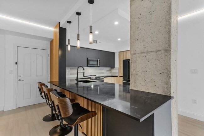 Foto del edificio - 250 NE 3rd Ave