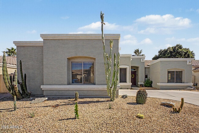 Building Photo - 765 W Ebony Way