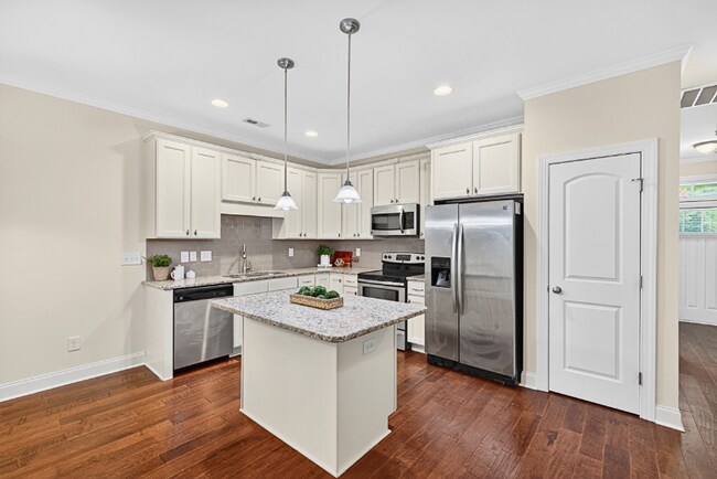 Building Photo - 4416 Nicolas Pl