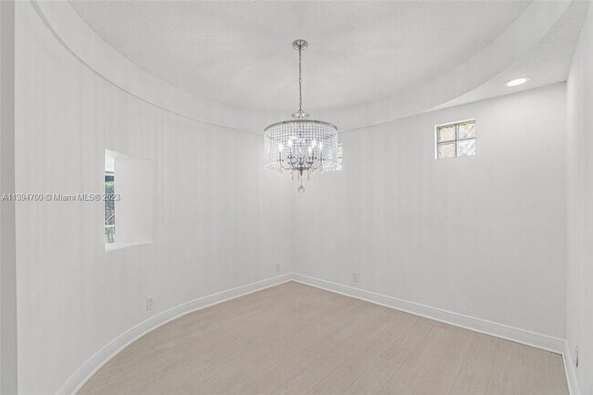 Foto del edificio - 11407 Lakeview Dr