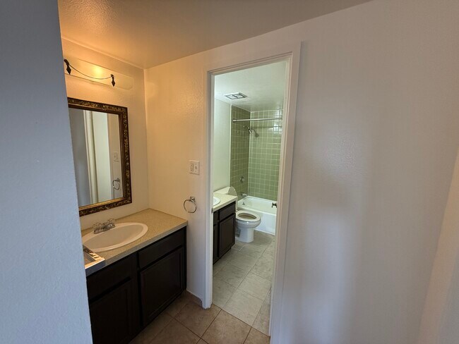 Baño 1 - The Denver House