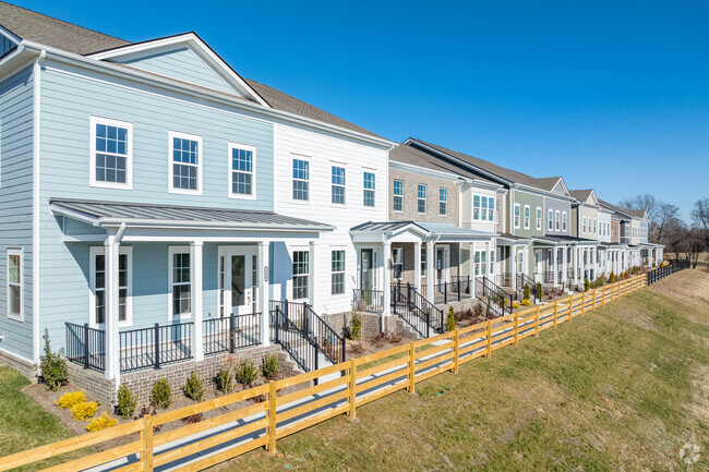 Building Photo - Burkitt Ridge
