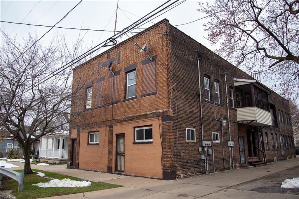 Primary Photo - 6321 Lansing Ave