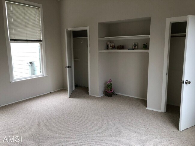 Building Photo - 1 br, 1 bath House - 2676 Pine Street #C