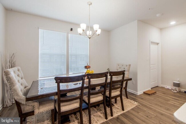 Building Photo - 1708 Red Fox Trl
