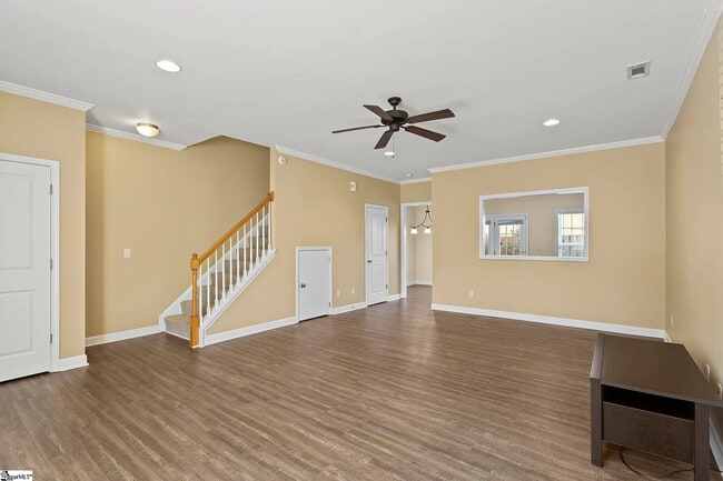 Building Photo - 215 Ashby Dr