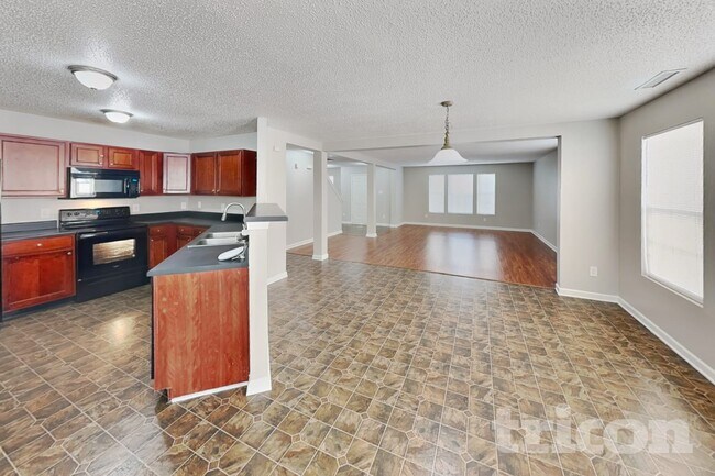 Foto del edificio - 901 Skywatch Ln