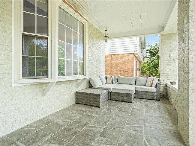 Foto del edificio - 2509 Rosalind Ave SW