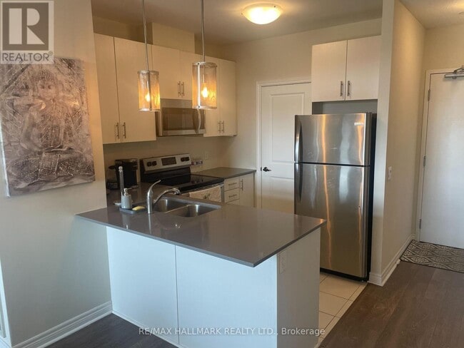 Photo du bâtiment - 7325-7325 Markham Rd