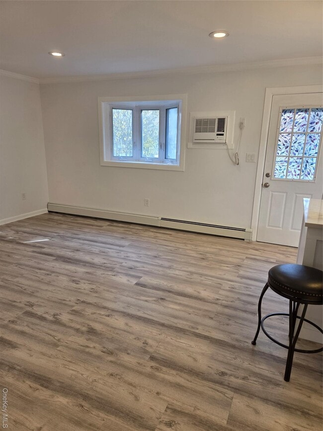 Foto del edificio - 127 E 12th St