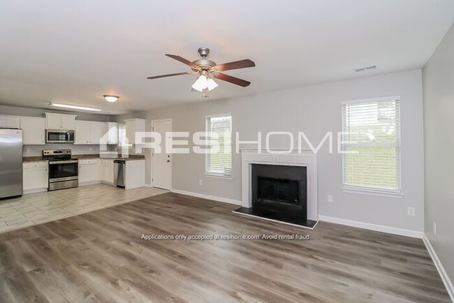 Foto del edificio - 7811 Bell Tower Ln