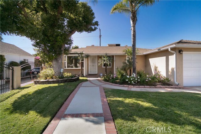 Building Photo - 6313 Bluebell Ave