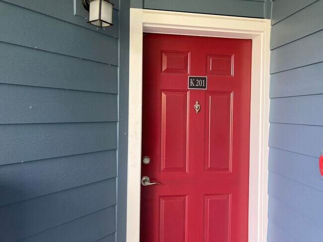 Building Photo - Cambria Hills Condominium ~ Bothell