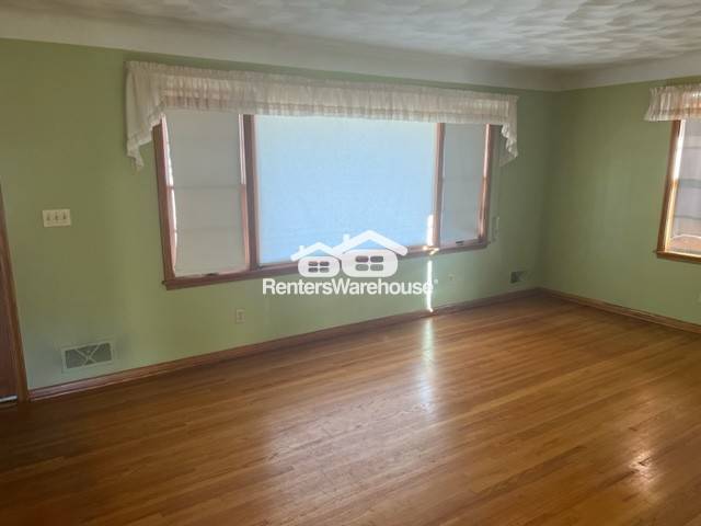 Foto del edificio - Available now! Classic 3 bedroom and 3 bathroom single family home in Roseville!!!