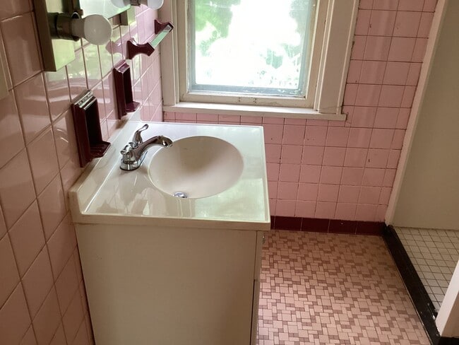 Building Photo - 5151 N 54th St