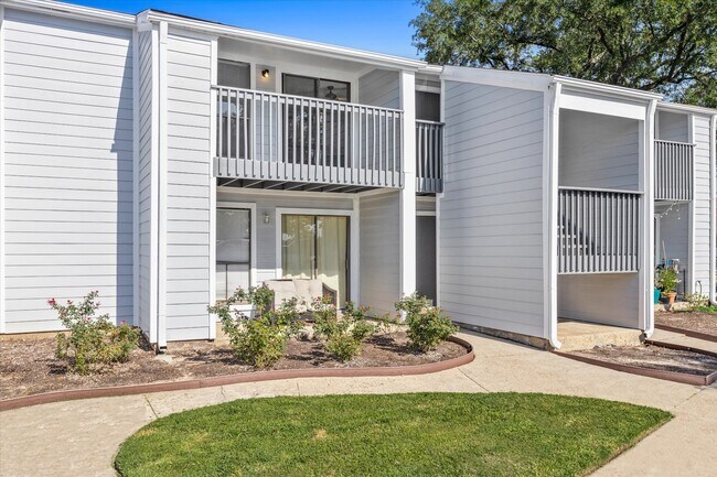 Foto del edificio - 13151 Walden Rd