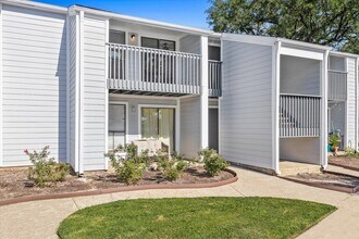 Building Photo - 13151 Walden Rd