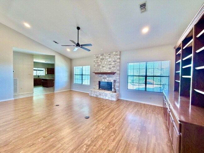 Foto del edificio - 6780 Braden Cir