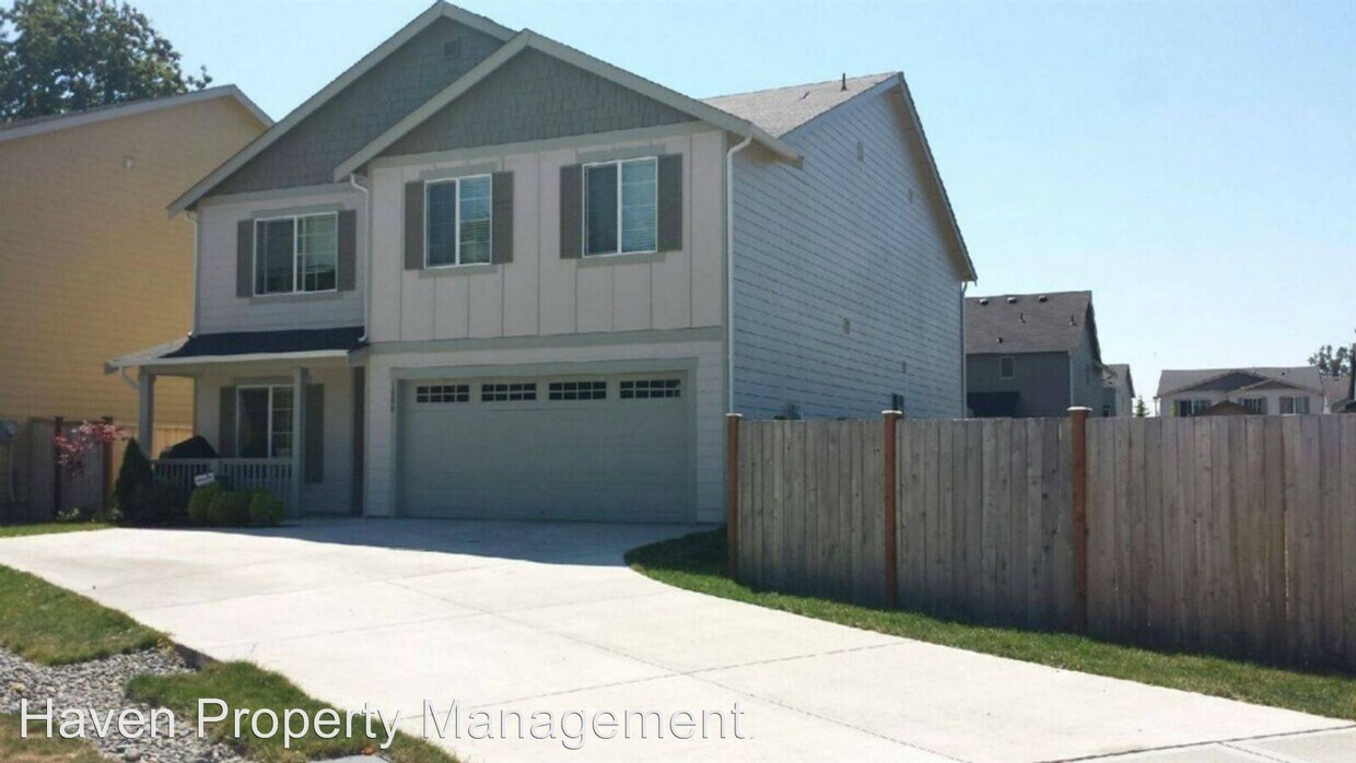 4 br, 2.5 bath House 1808 188th St Ct E House for Rent in Spanaway