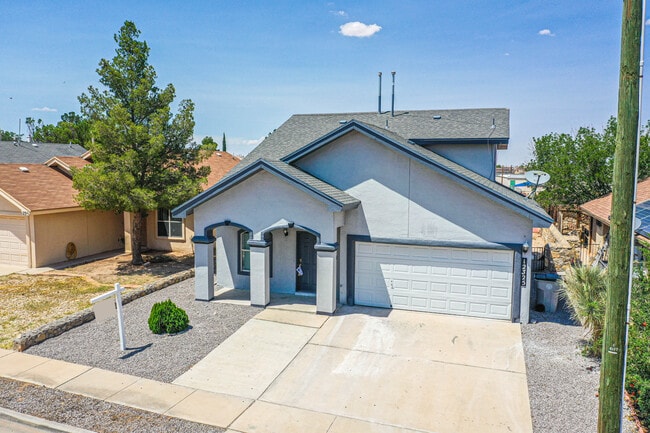 Building Photo - 12325 Tierra Bella Dr
