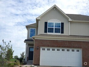 Building Photo - 14940 Cyrus Dr