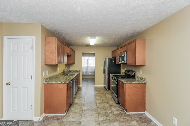 Foto del edificio - 7175 Springchase Way