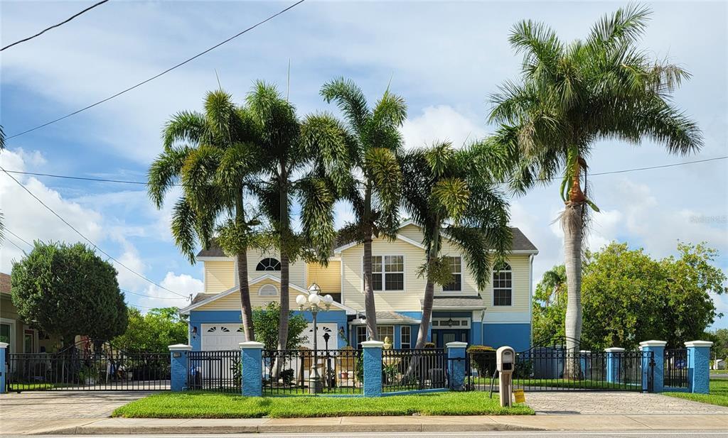 Foto principal - 4320 78th Ave N