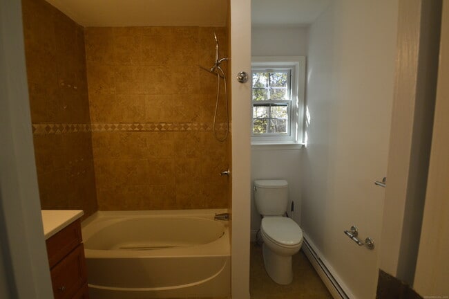 Foto del edificio - 60 Homestead Ln