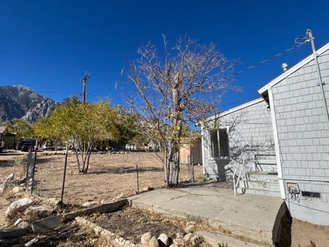 Building Photo - Charming 3 Bedroom 1 Bath Home in Bishop's...